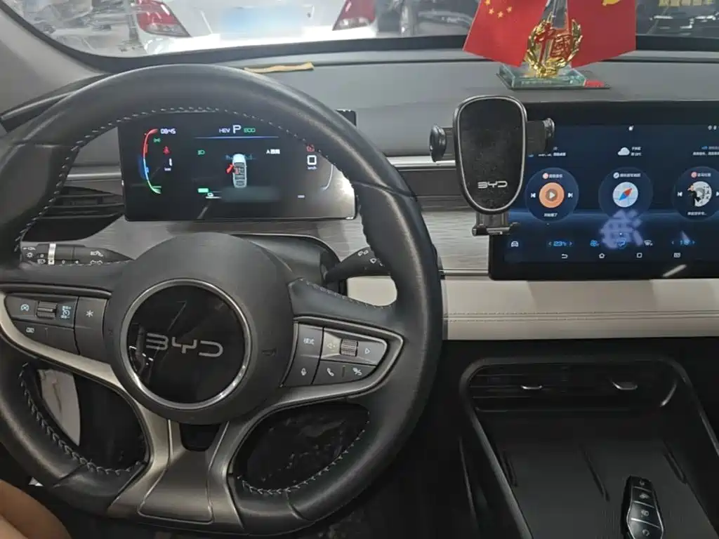 BYD Seal 05 DM-i 2025 — фото 10