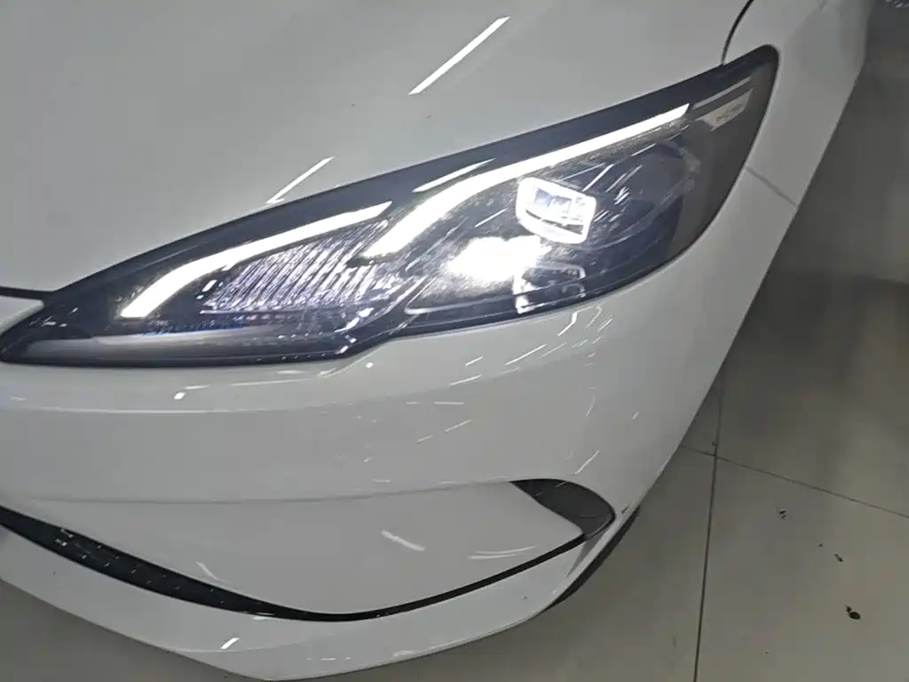 BYD Seal 05 DM-i 2025 — фото 24