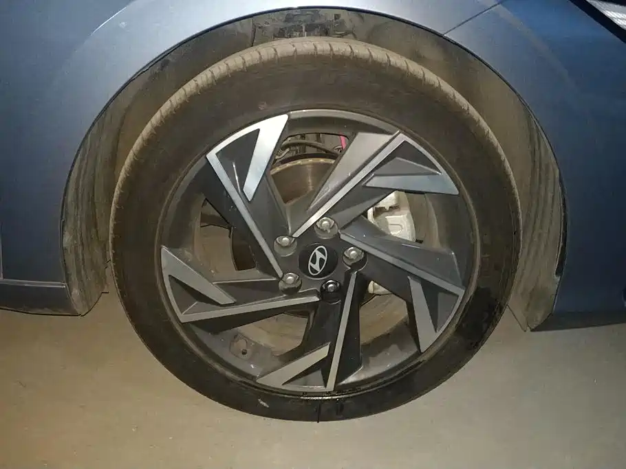 Hyundai Elantra 2024