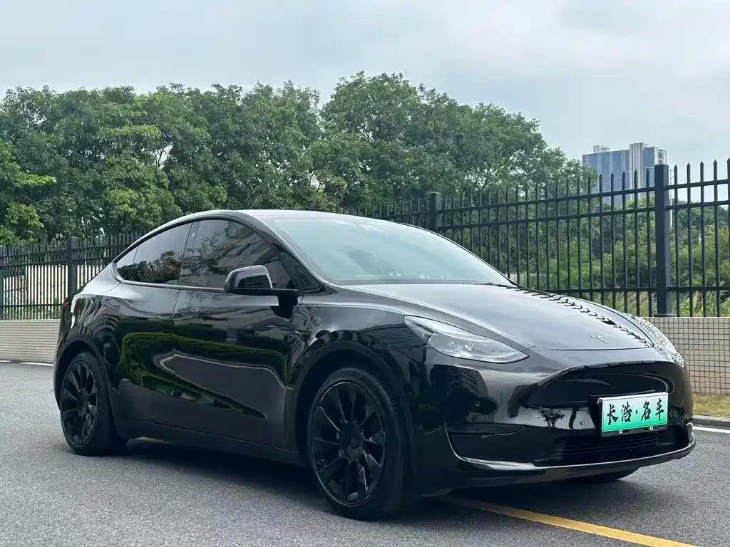 Tesla Model Y 2022 — фото 3