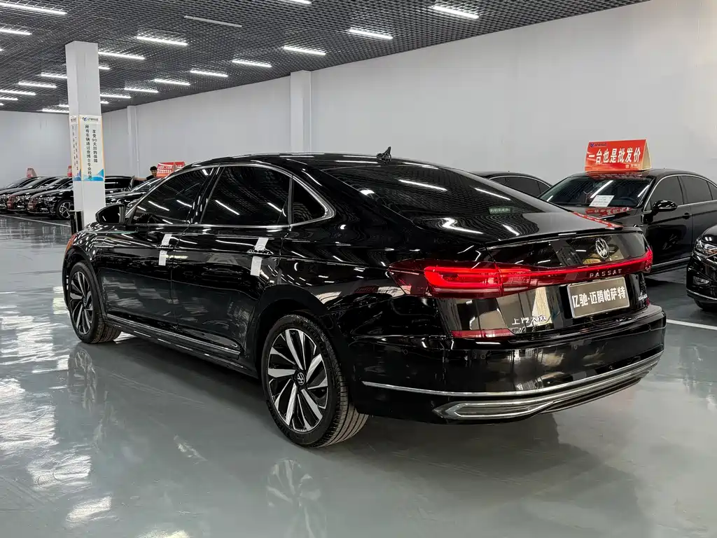 Volkswagen Passat 2023