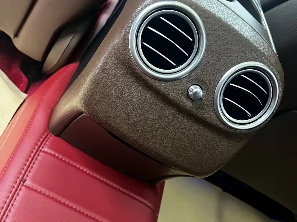 Mercedes-Benz E-Class 2020 — фото 16