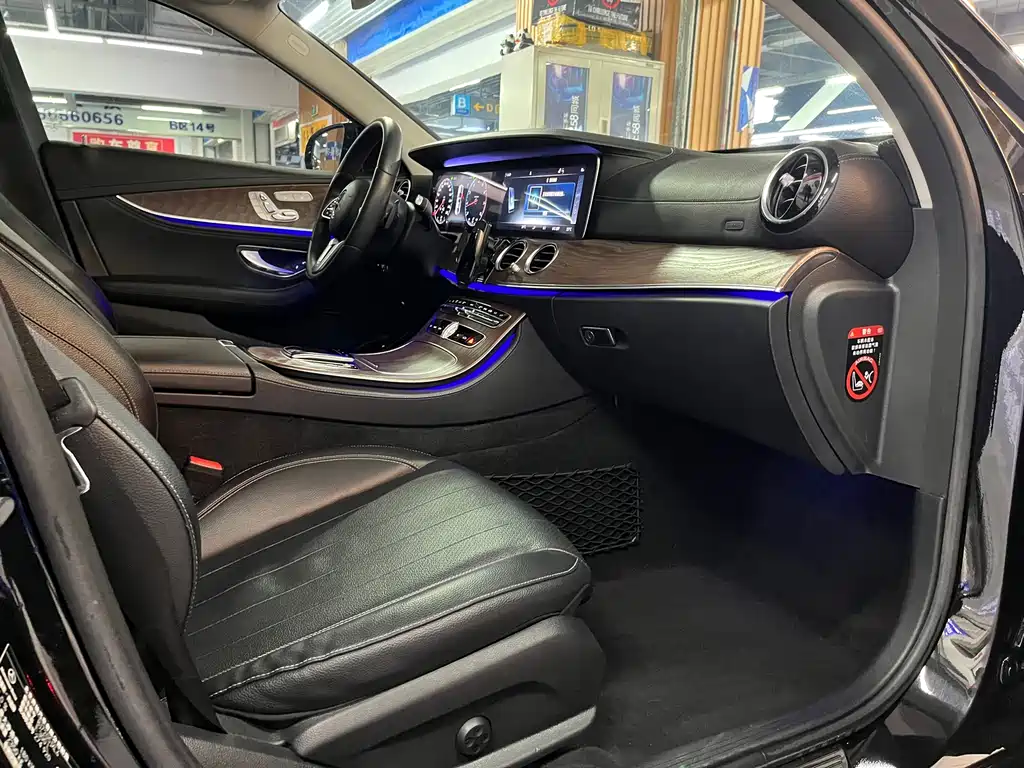 Mercedes-Benz E-Class 2019 — фото 13