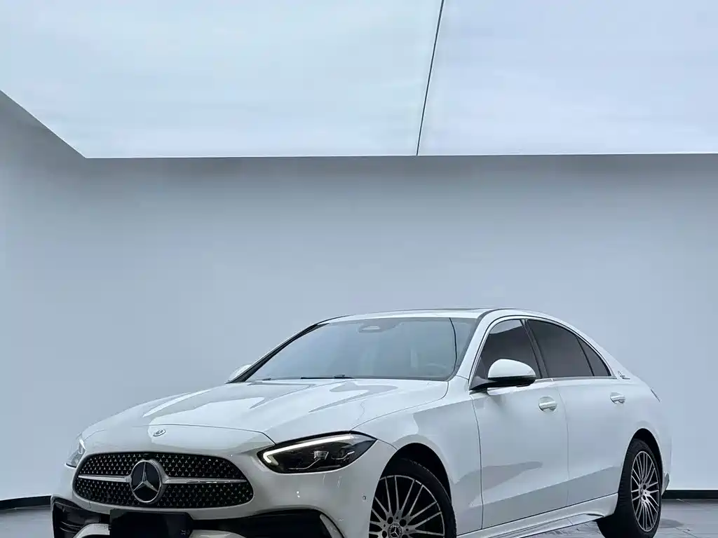 Mercedes-Benz C-Class 2024