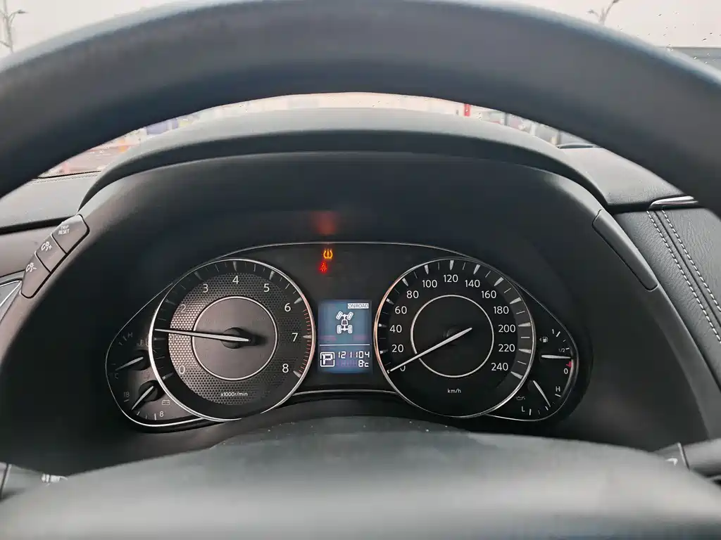 Nissan Patrol 2017 — фото 18