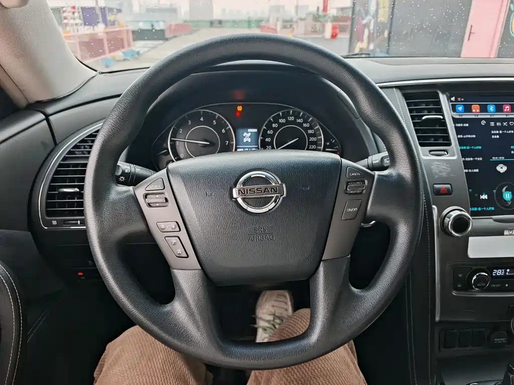 Nissan Patrol 2017 — фото 16