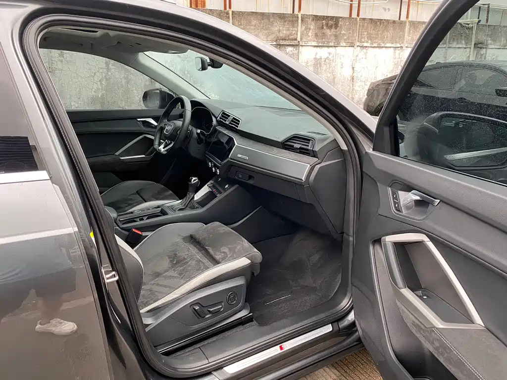 Audi Q3 2022 — фото 9