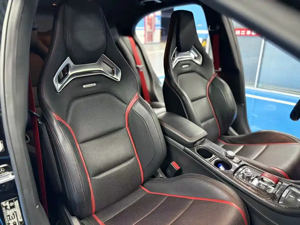 Mercedes-Benz A-Class AMG 2018 — фото 16