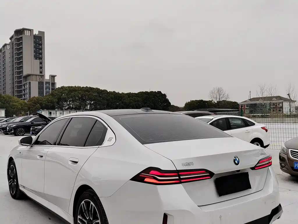 BMW 5 Series 2025
