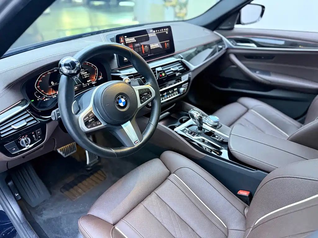 BMW 5 Series 2022