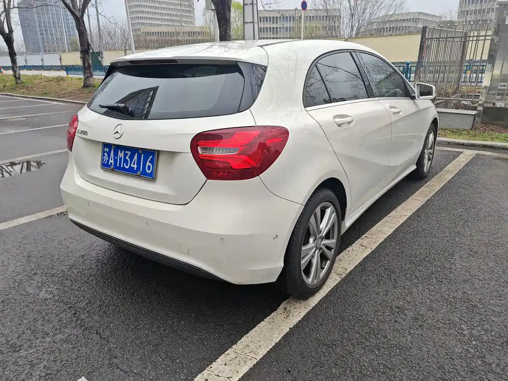 Mercedes-Benz A-Class 2017 — фото 2