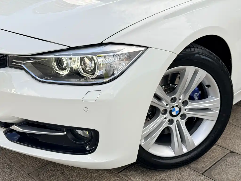 BMW 3 Series 2015 — фото 27