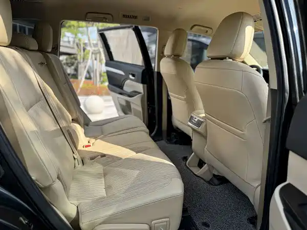 Toyota Highlander 2021