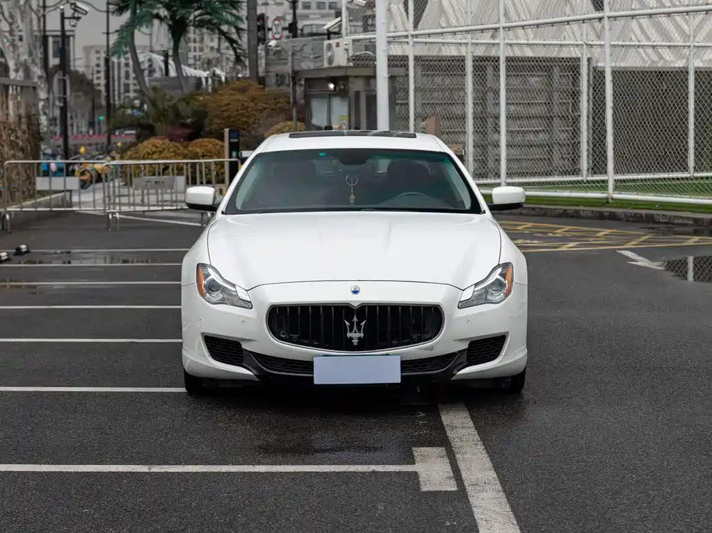 Maserati Quattroporte 2015 — фото 2