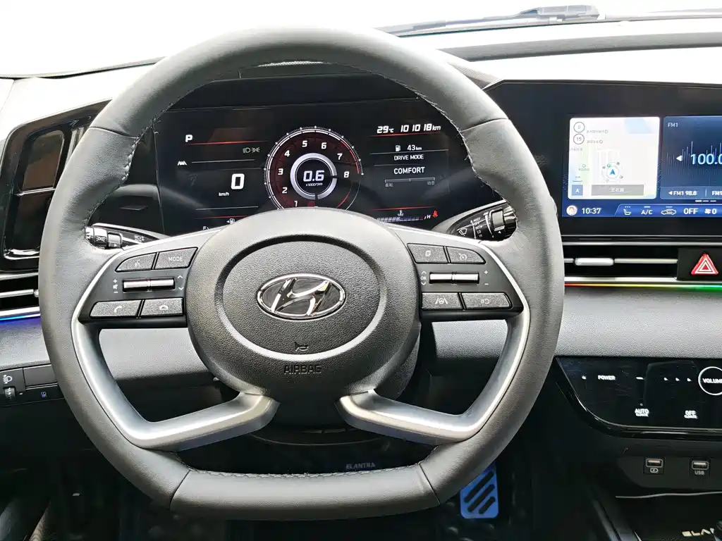Hyundai Elantra 2022 — фото 8