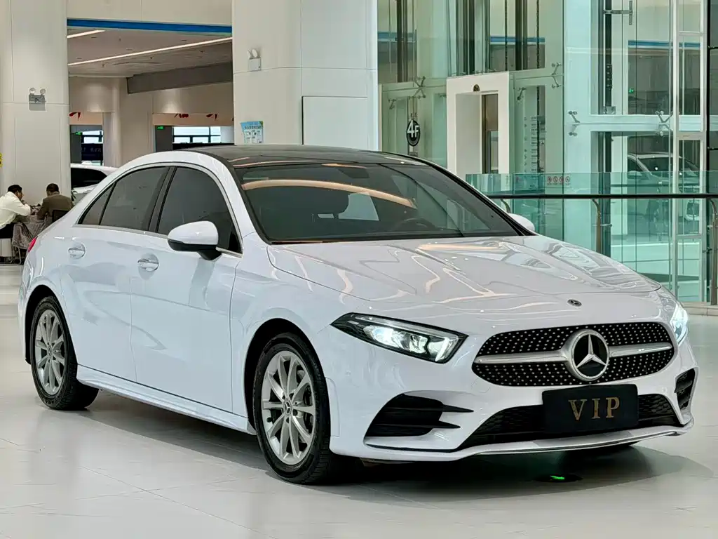 Mercedes-Benz A-Class 2022 — фото 1