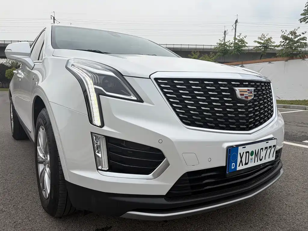 Cadillac XT5 2022 — фото 6