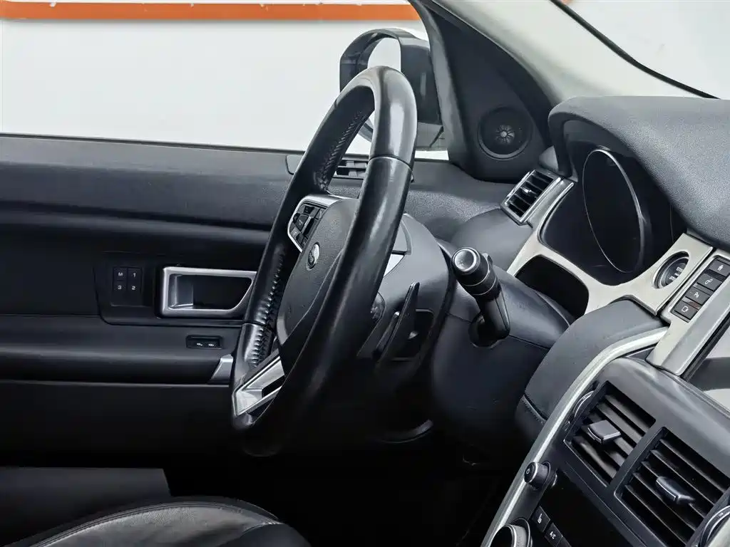 Land Rover Discovery Sport 2016 — фото 22