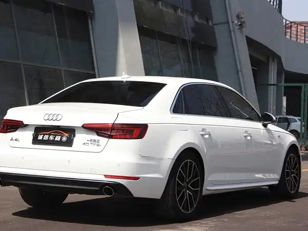 Audi A4L 2017