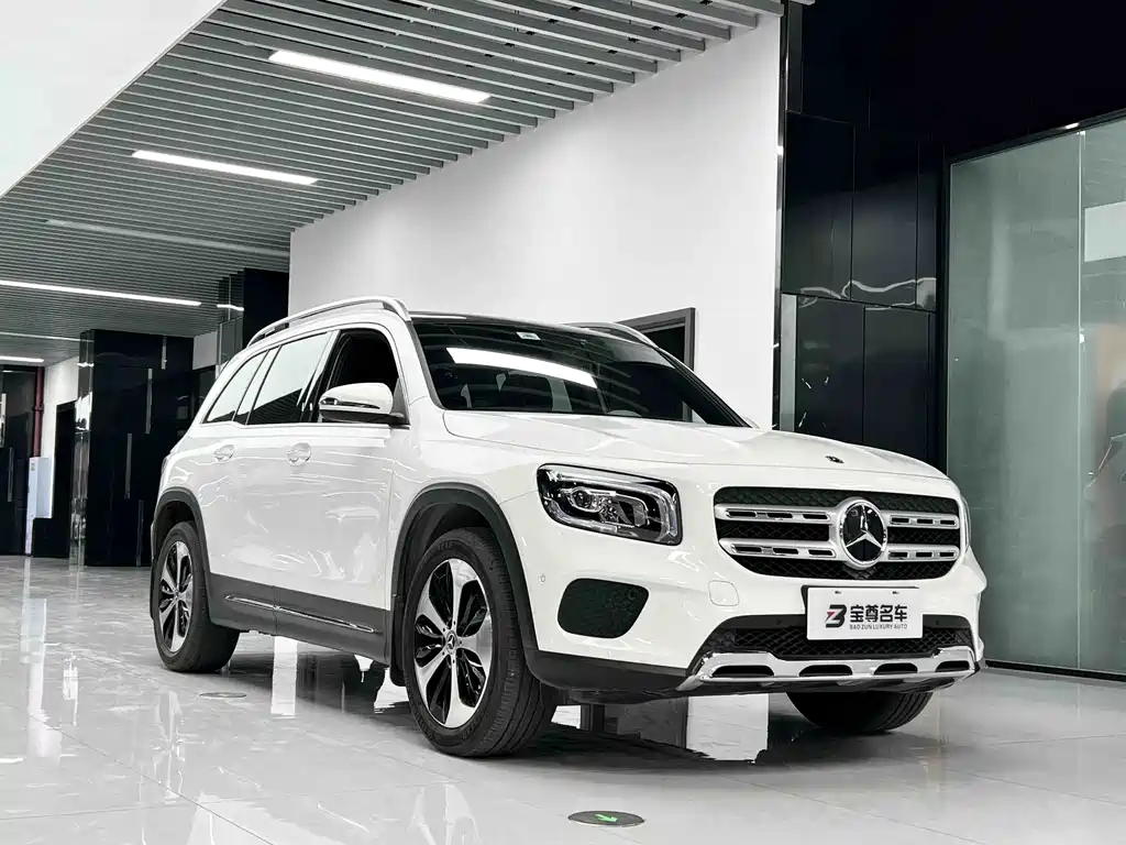 Mercedes-Benz GLB 2023