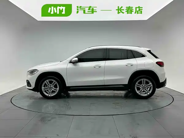 Mercedes-Benz GLA 2021