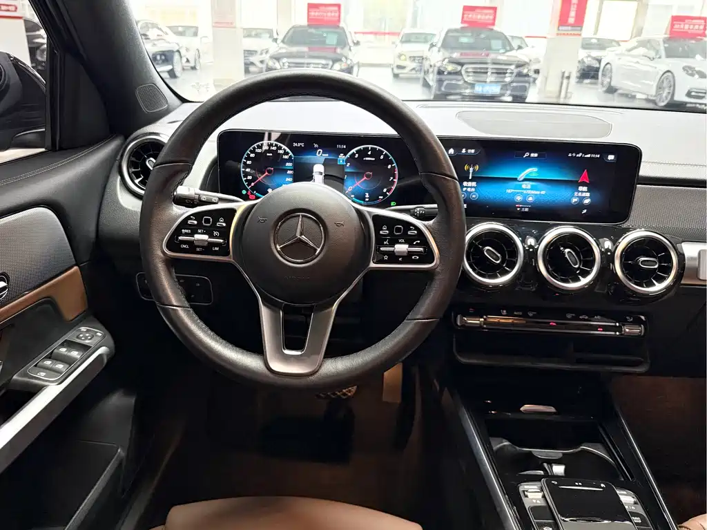 Mercedes-Benz GLB 2023 — фото 12