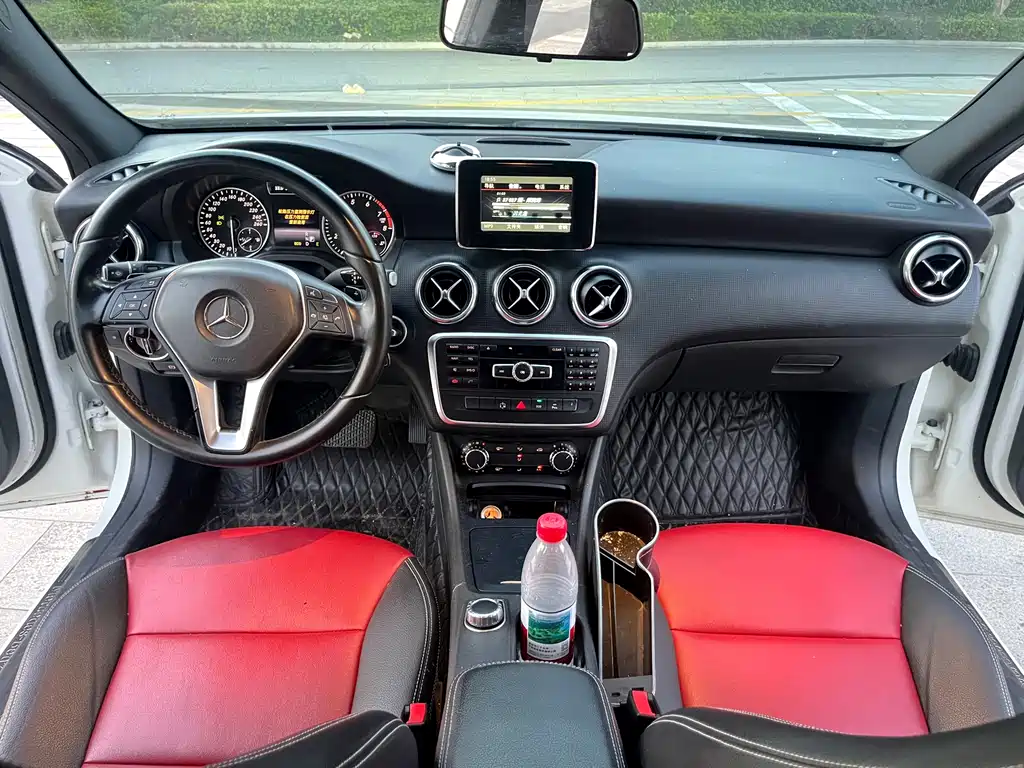 Mercedes-Benz A-Class 2015 — фото 13