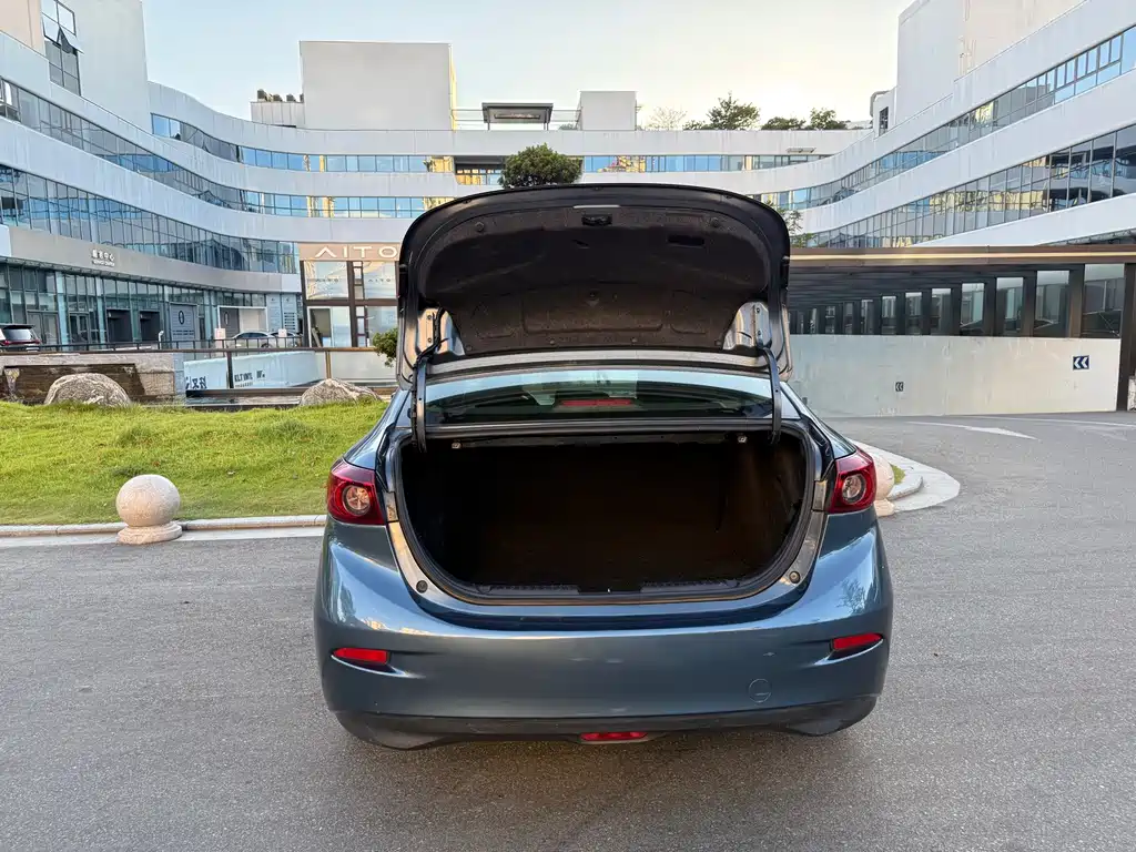 Mazda 3 Axela 2015 — фото 12