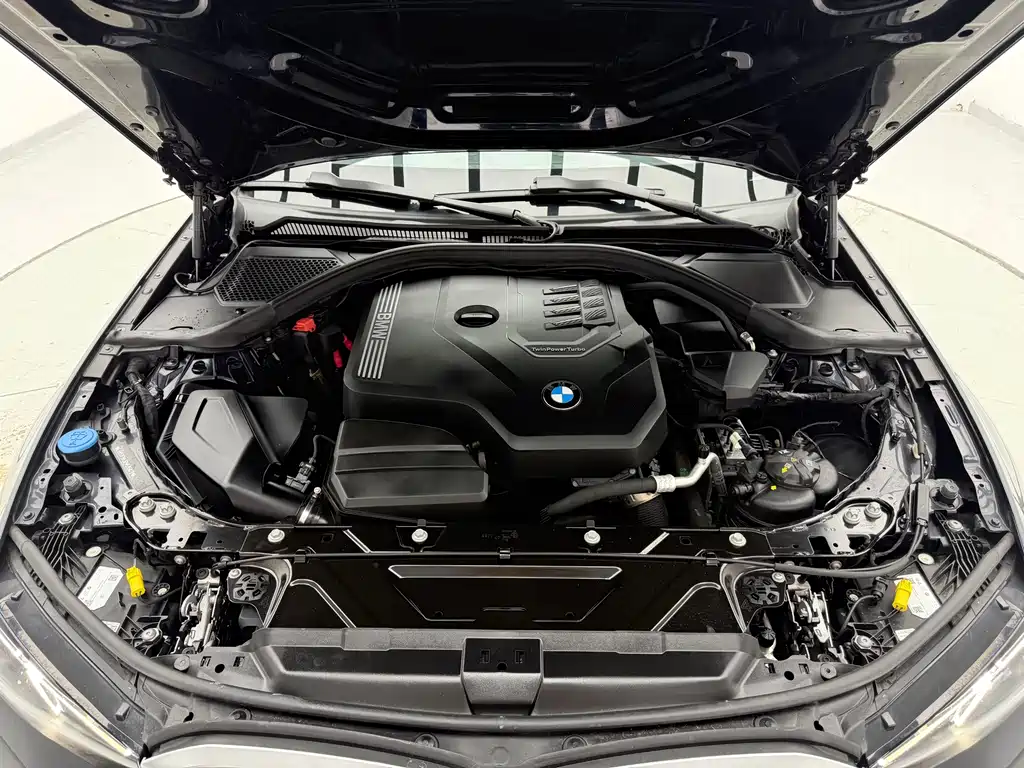 BMW 3 Series 2023 — фото 18