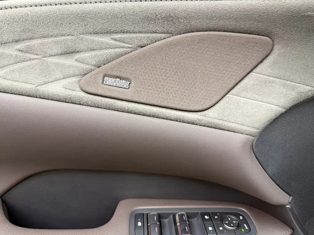 Lexus RX New Energy 2023 — фото 18