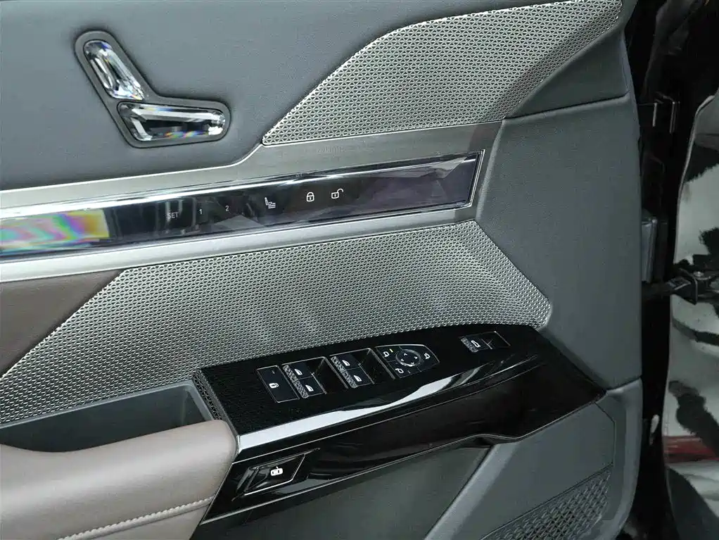 BMW 7 Series 2025 — фото 15