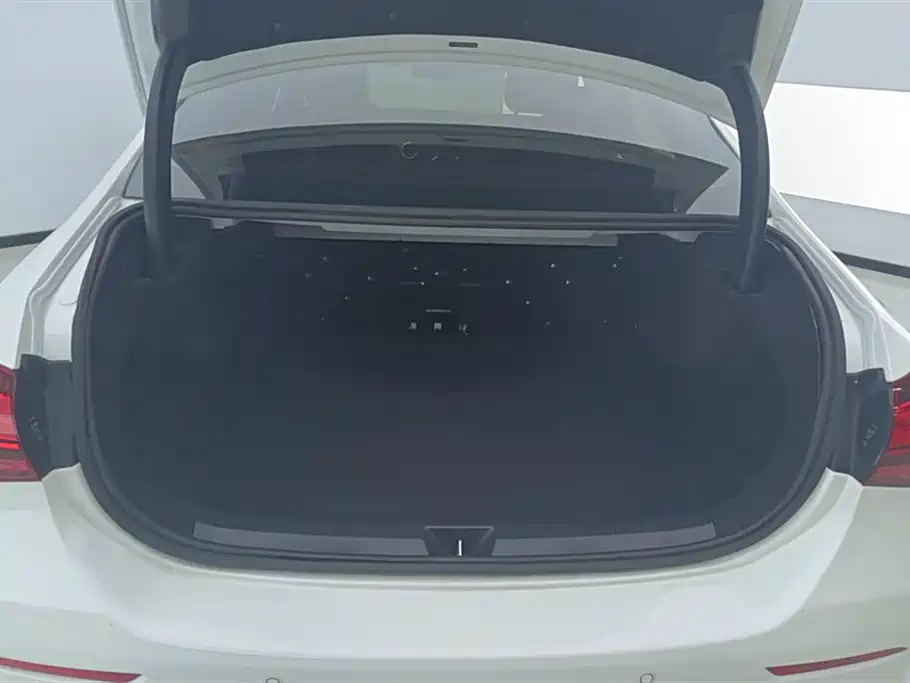 Mercedes-Benz A-Class 2023 — фото 4