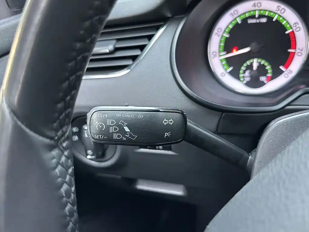 Skoda Octavia 2018 — фото 17