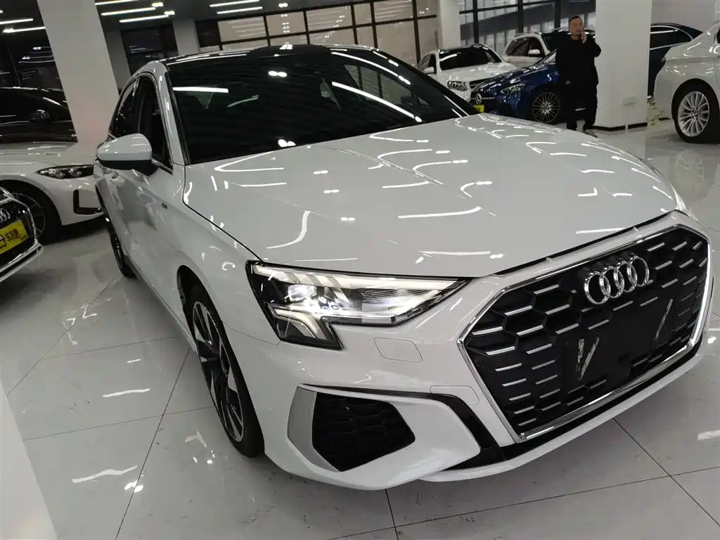 Audi A3 2023 — фото 22
