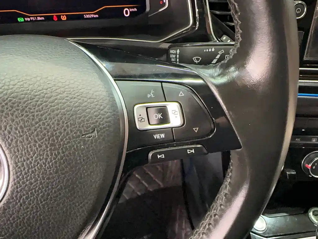 Volkswagen T-Roc 2020 — фото 23