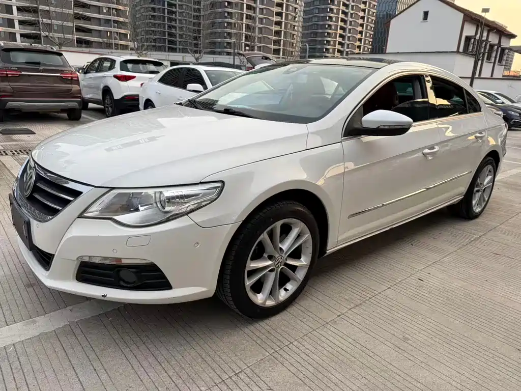 Volkswagen CC 2013 — фото 1