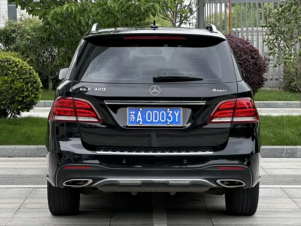 Mercedes-Benz GLE 2017 — фото 6