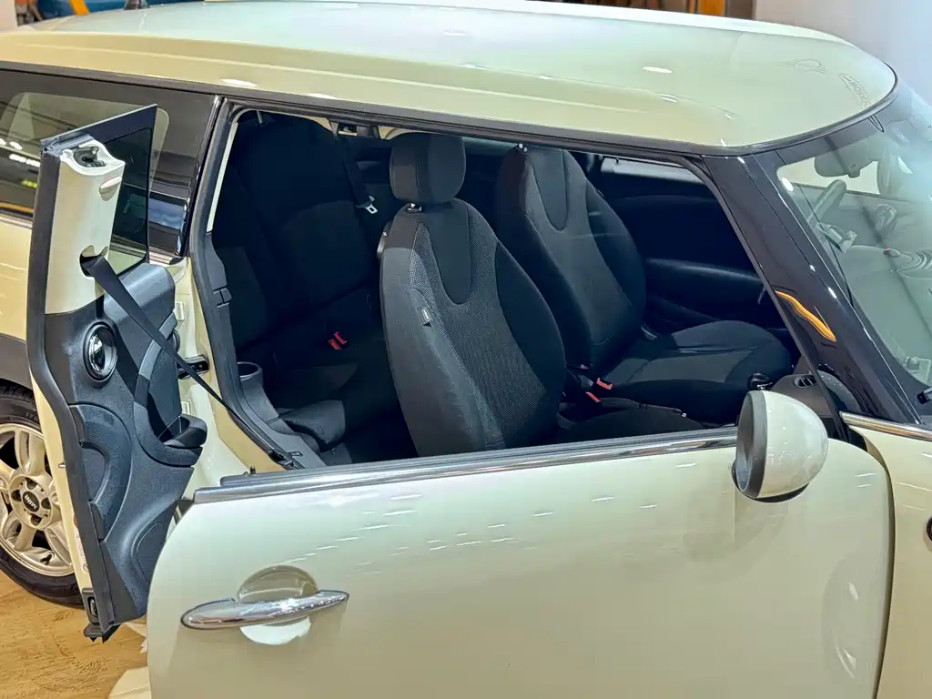 MINI Clubman 2013 — фото 16