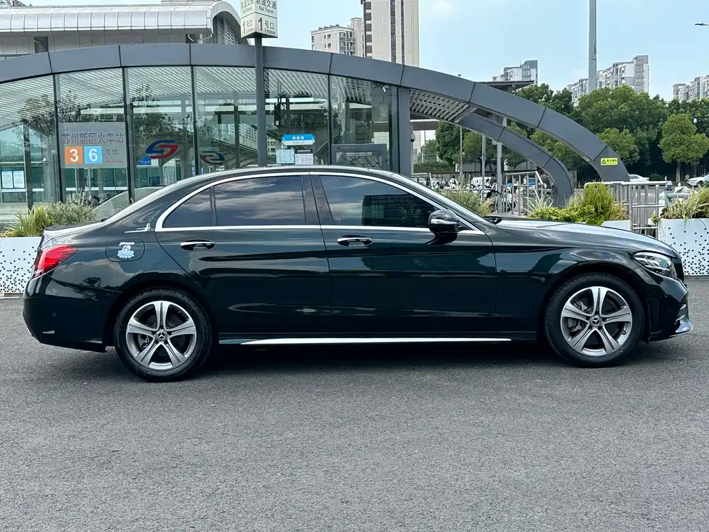 Mercedes-Benz C-Class 2020