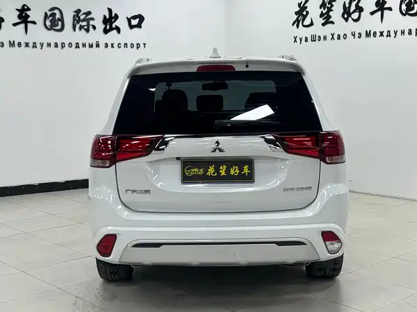 Mitsubishi Outlander 2021