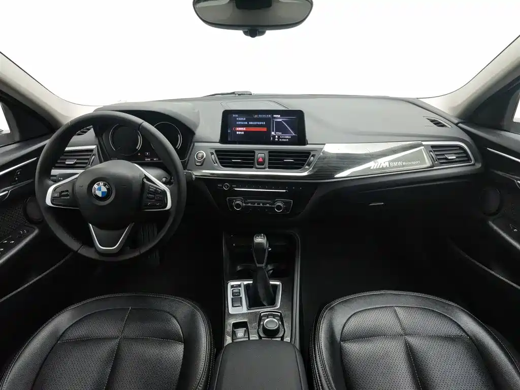 BMW 1 Series 2018 — фото 5