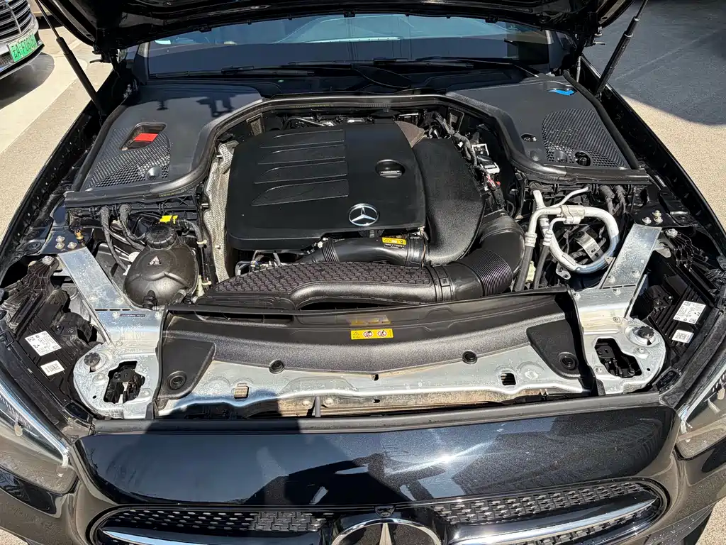 Mercedes-Benz E-Class 2022 — фото 12
