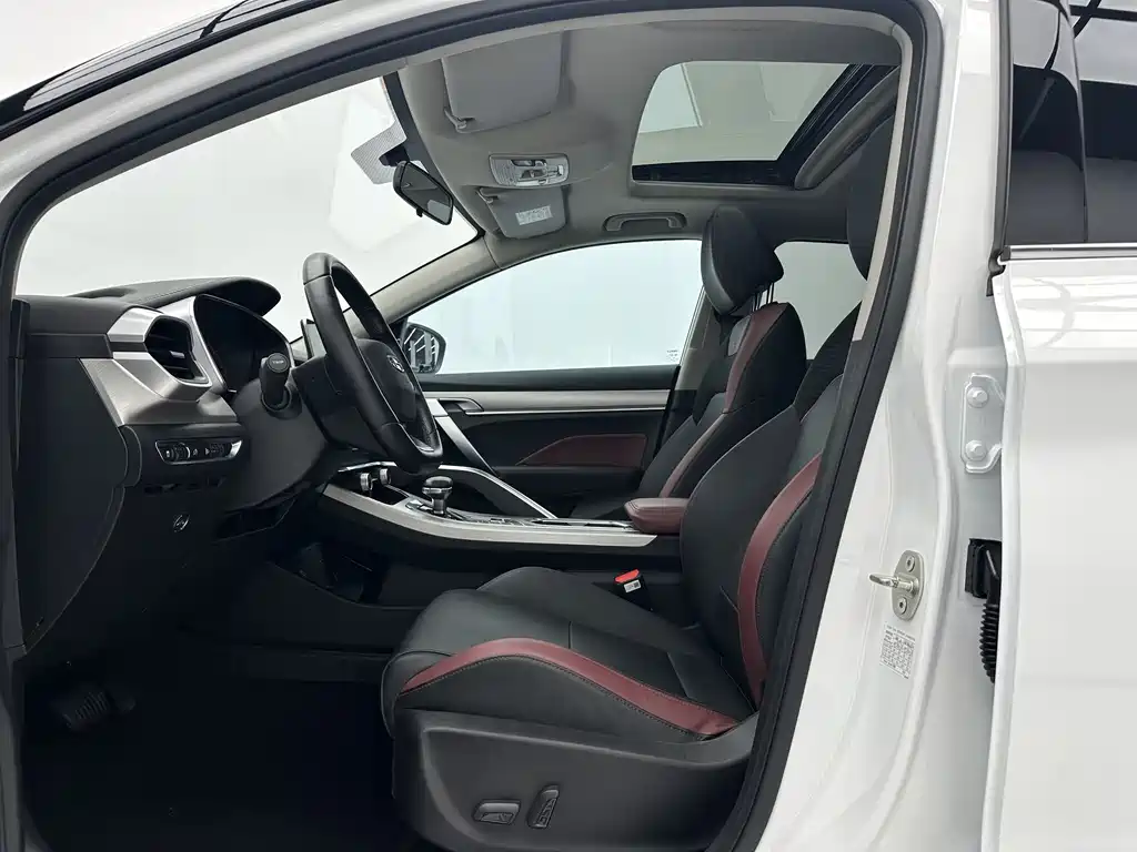 Geely Binyue 2022