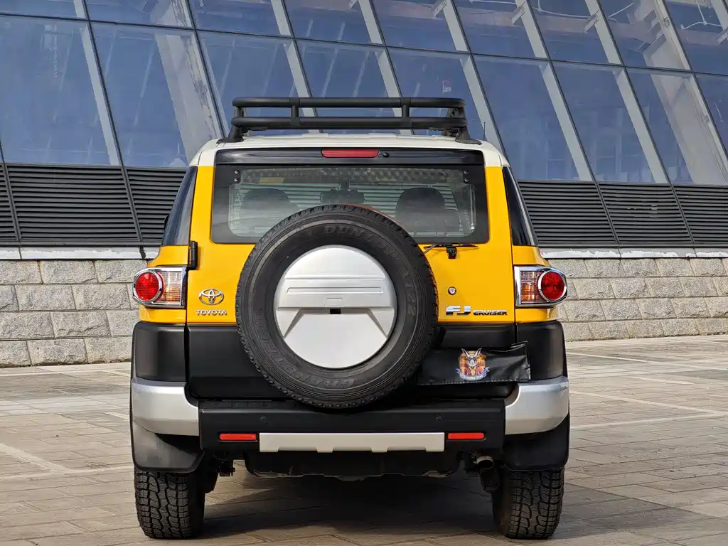 Toyota FJ Cruiser 2020 — фото 5