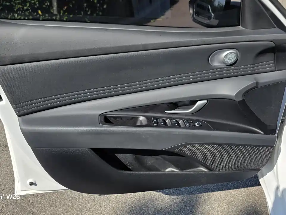 Hyundai Elantra 2023