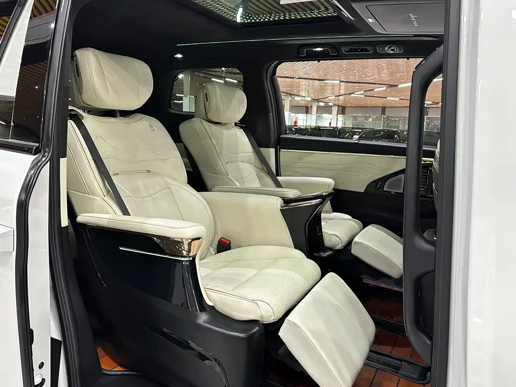 GAC Motor Trumpchi M8 2023 — фото 10