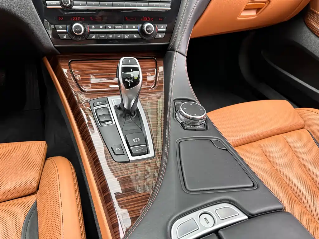 BMW 6 Series 2016 — фото 25