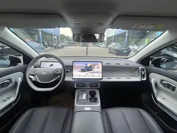 Leapmotor B01 2025