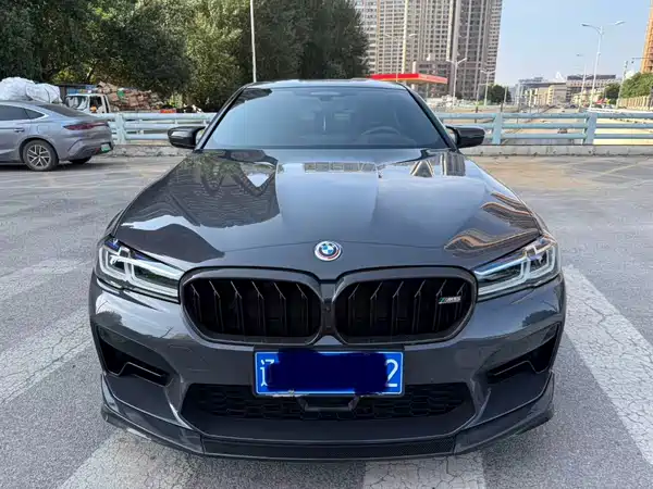 BMW M5 2021