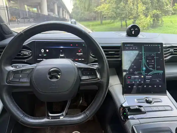 NIO ES6 2021
